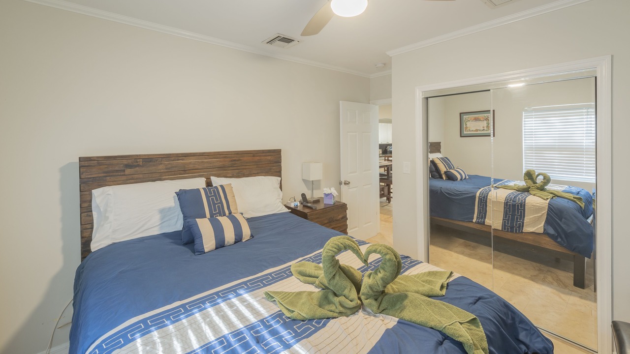 Photo of Bedroom in South Middle River