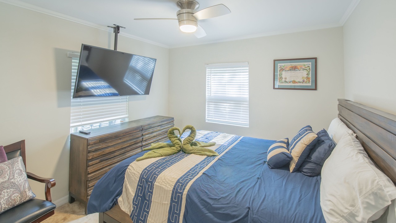 Photo of Bedroom in South Middle River