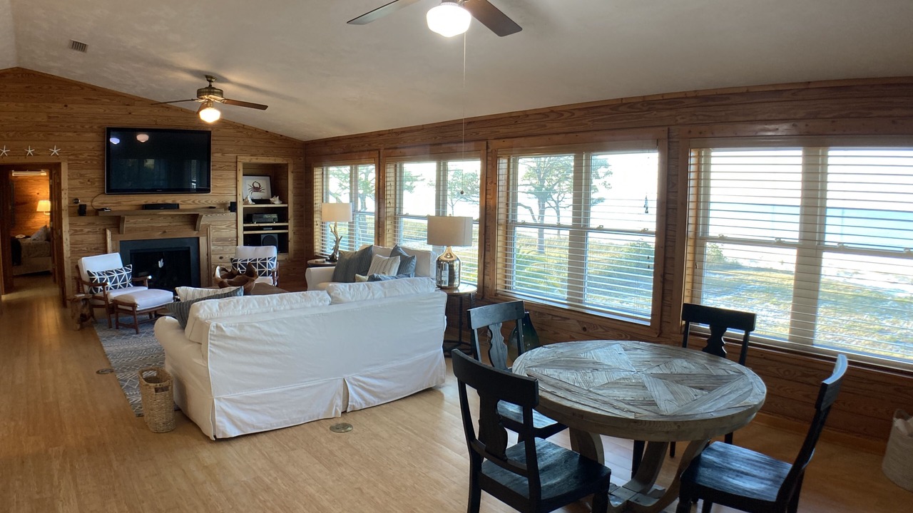 Photo of Livingroom in Alligator Point