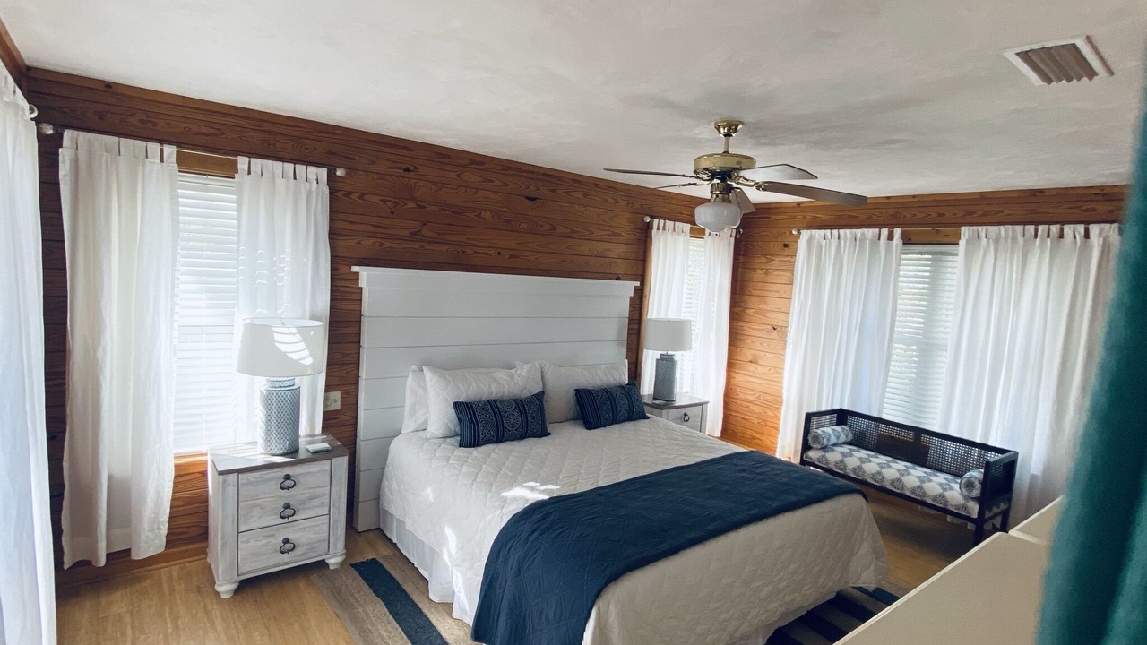 Photo of Bedroom in Alligator Point