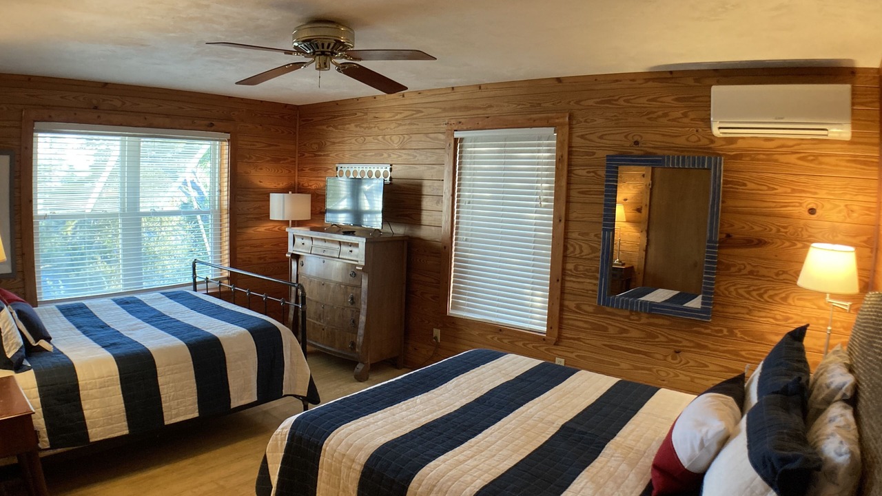 Photo of Bedroom in Alligator Point