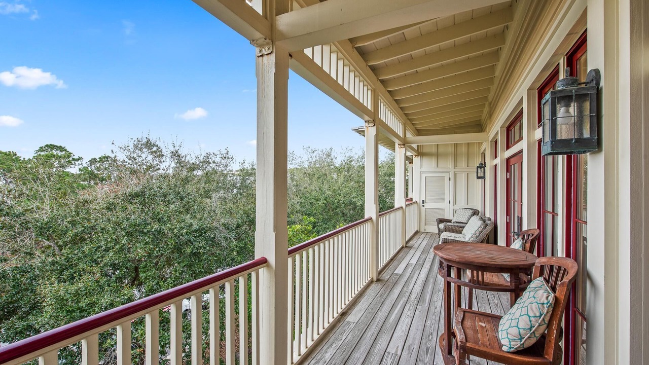 Photo of Patio Balcony in Beach District