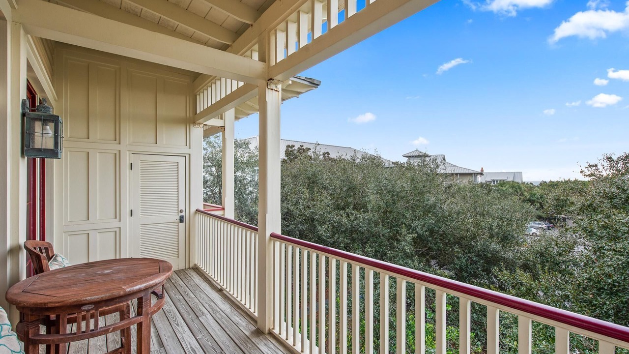 Photo of Patio Balcony in Beach District
