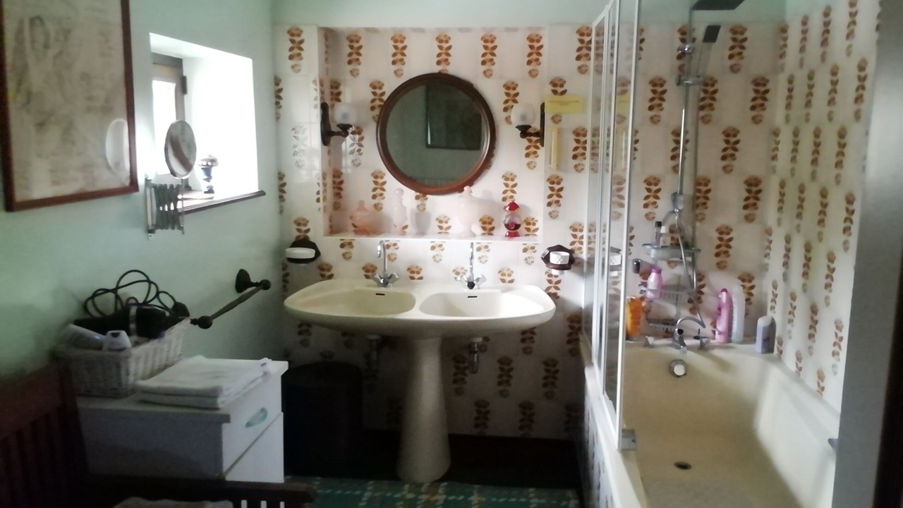 Photo of Bathroom in Paimpont