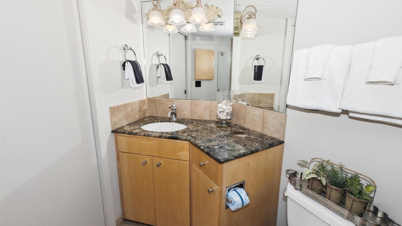Photo of Bathroom in Holiday Isle