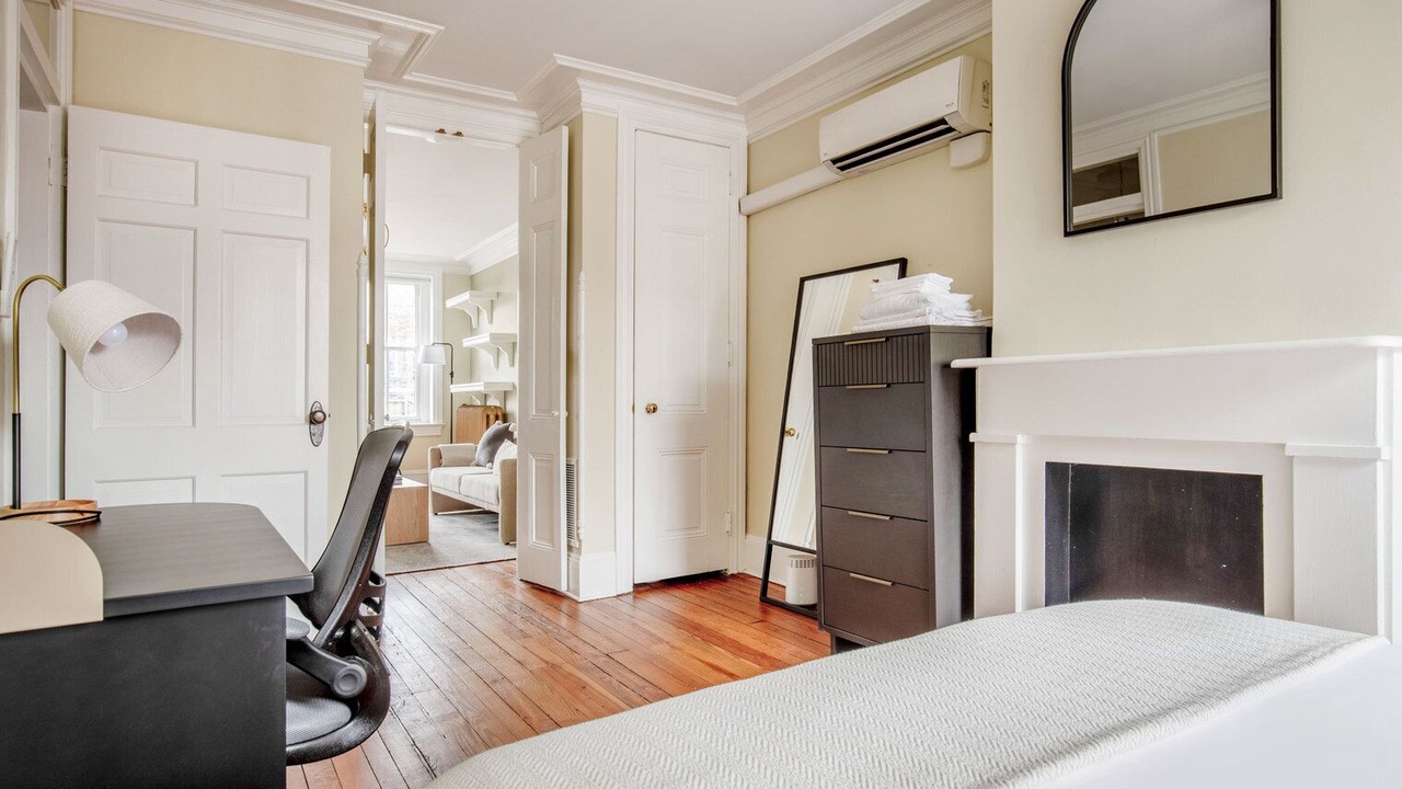 Photo of Bedroom in Logan Circle