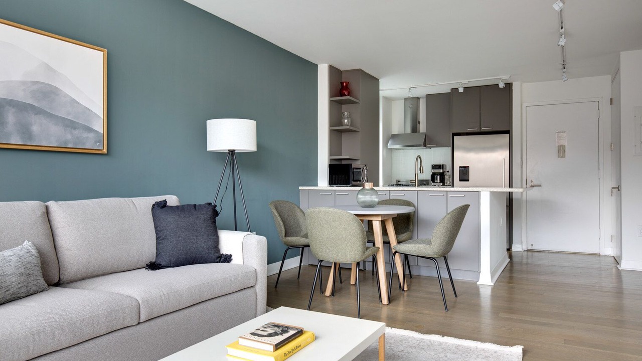 Photo of Livingroom in Ukrainian Village