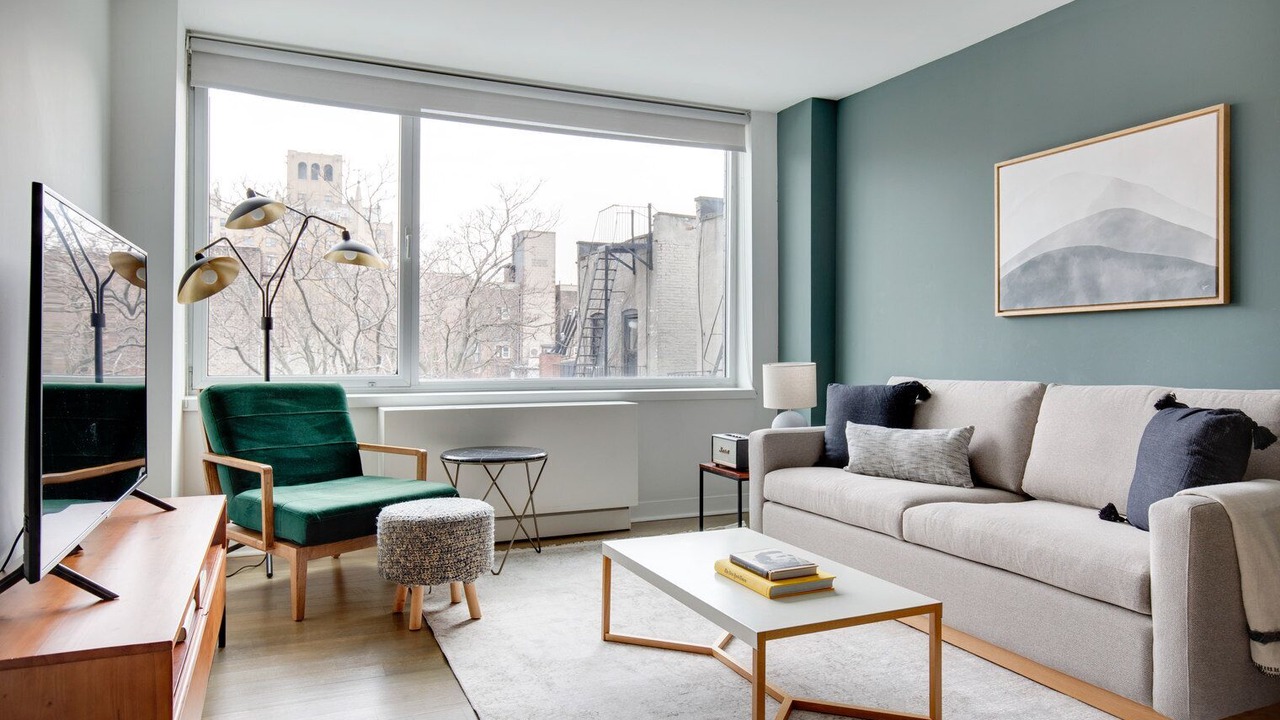 Photo of Livingroom in Ukrainian Village