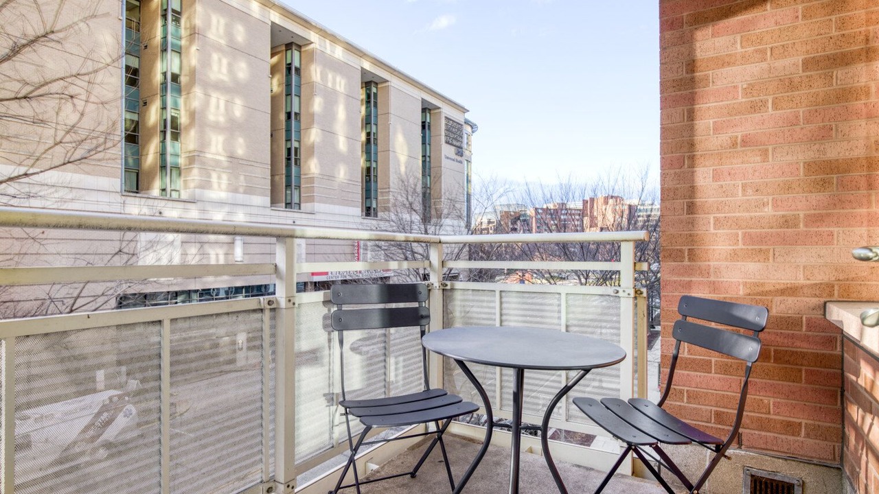 Photo of Outdoor in Foggy Bottom
