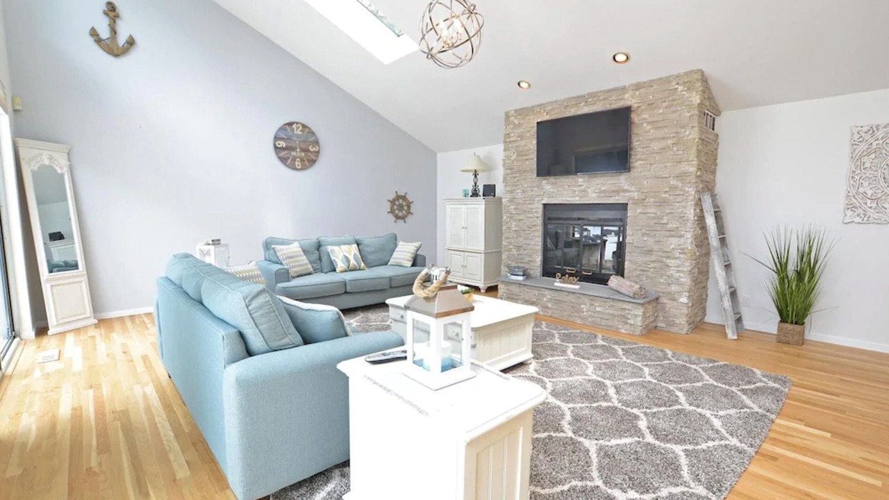 Photo of Livingroom in Quogue