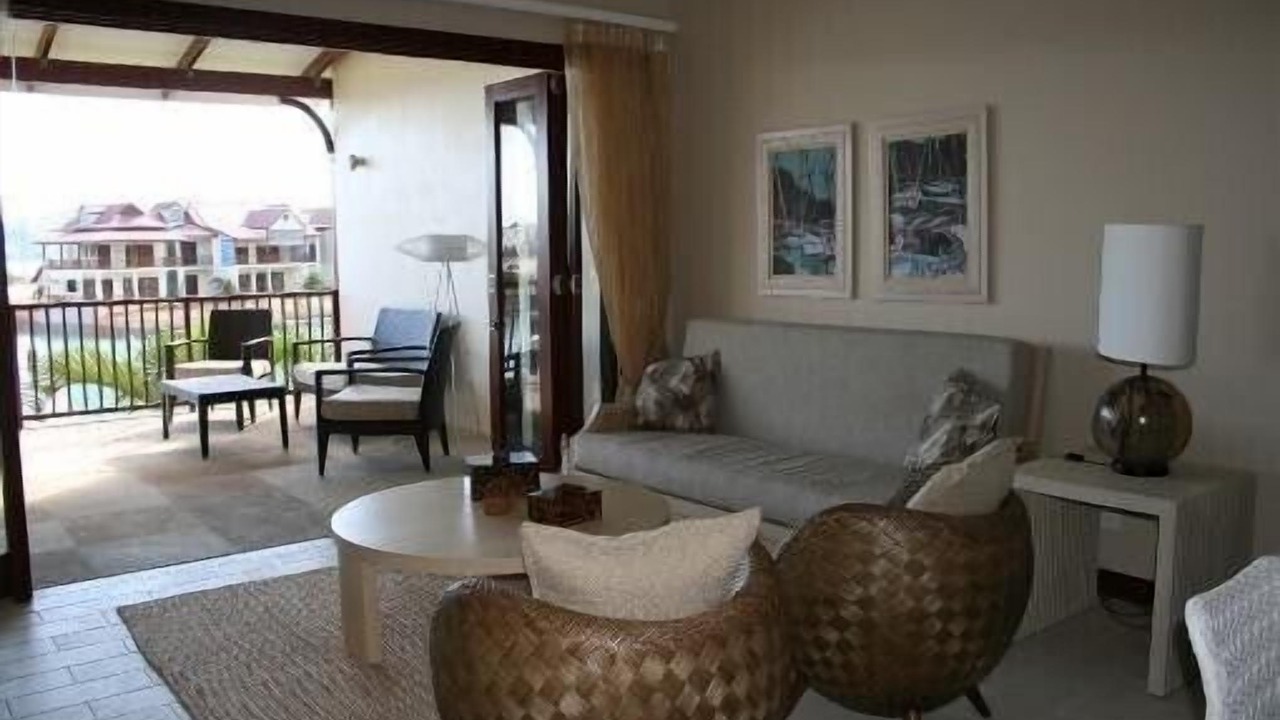 Photo of Livingroom in Eden Island