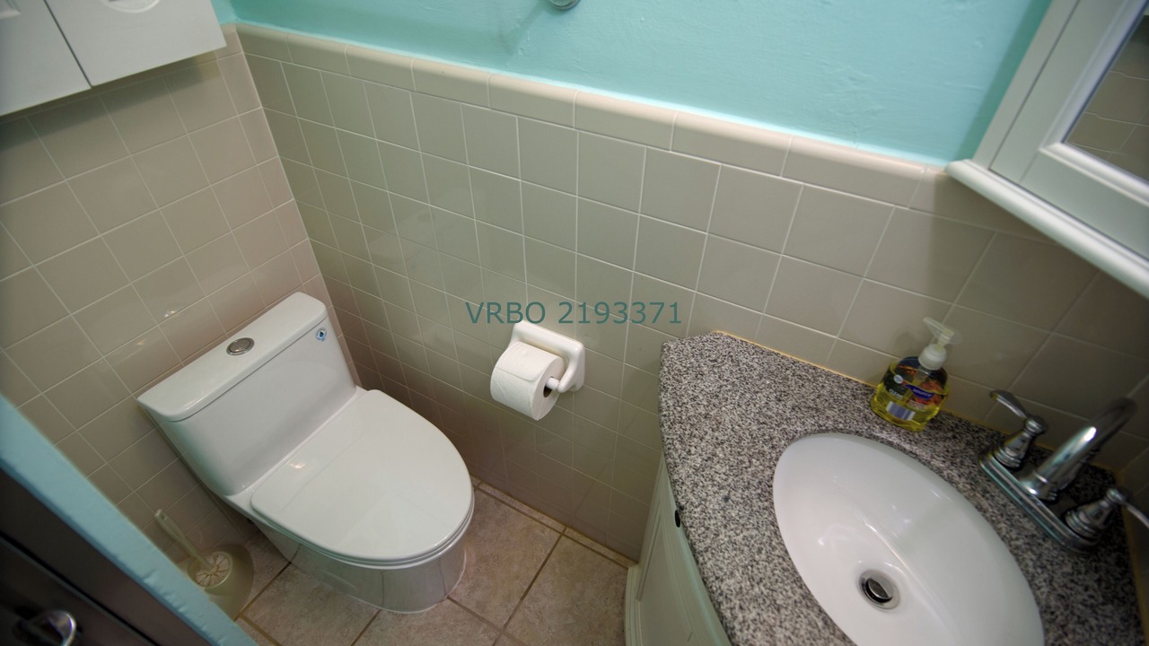 Photo of Bathroom in Golden Beach