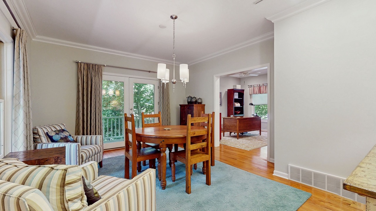 Photo of Livingroom in Grand Beach