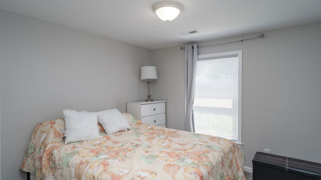 Photo of Bedroom in Buckroe Beach
