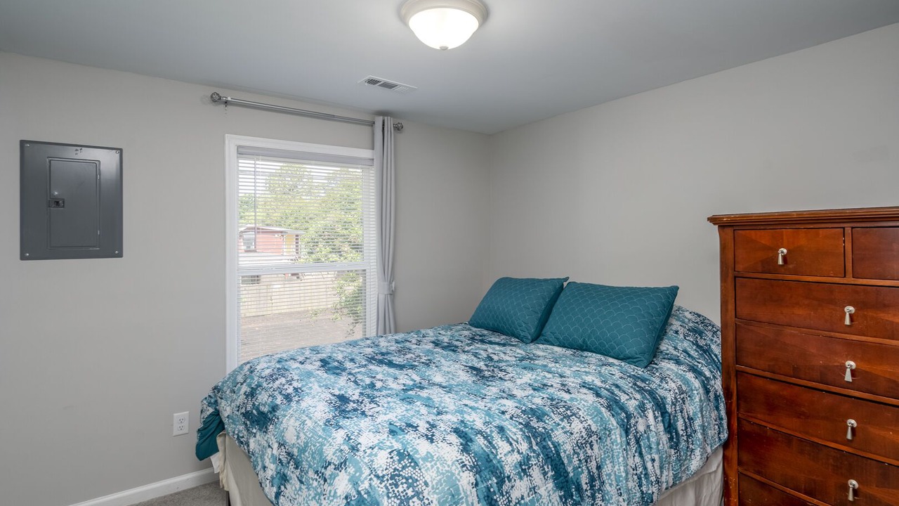 Photo of Bedroom in Buckroe Beach