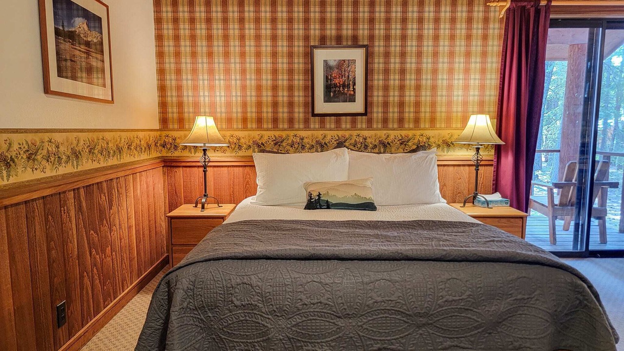 Photo of Bedroom in Mazama