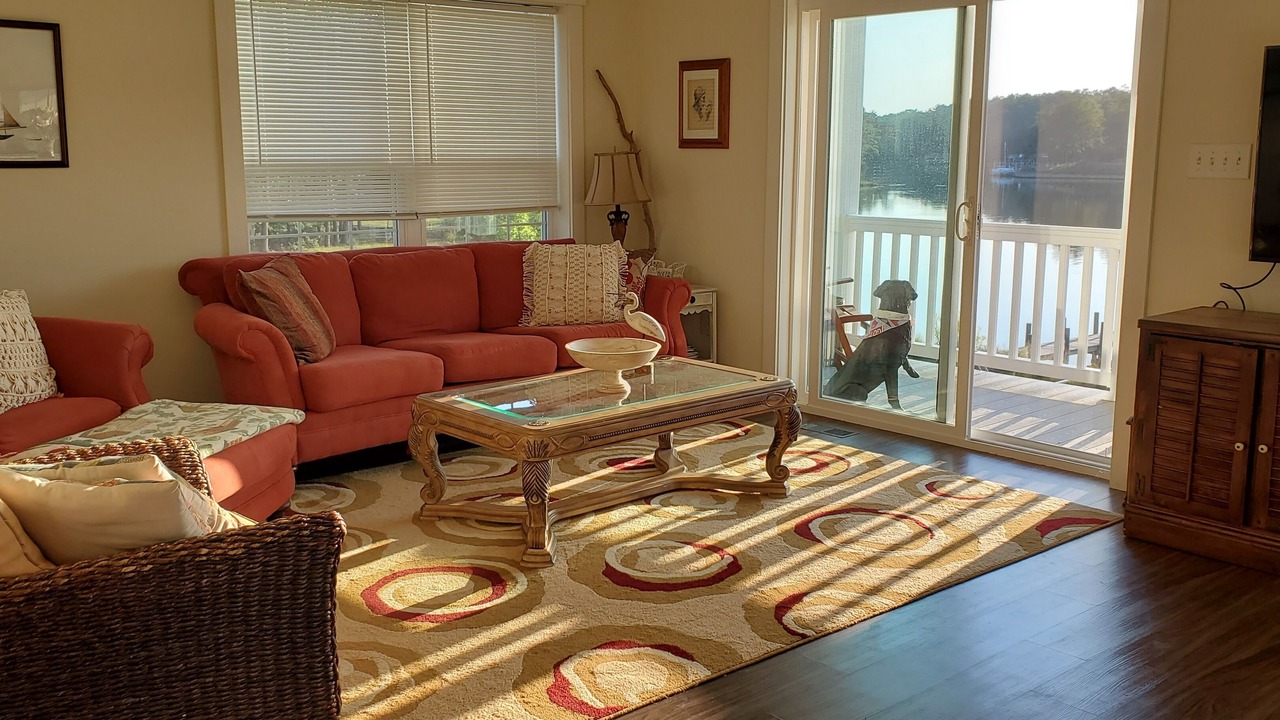 Photo of Livingroom in Reedville