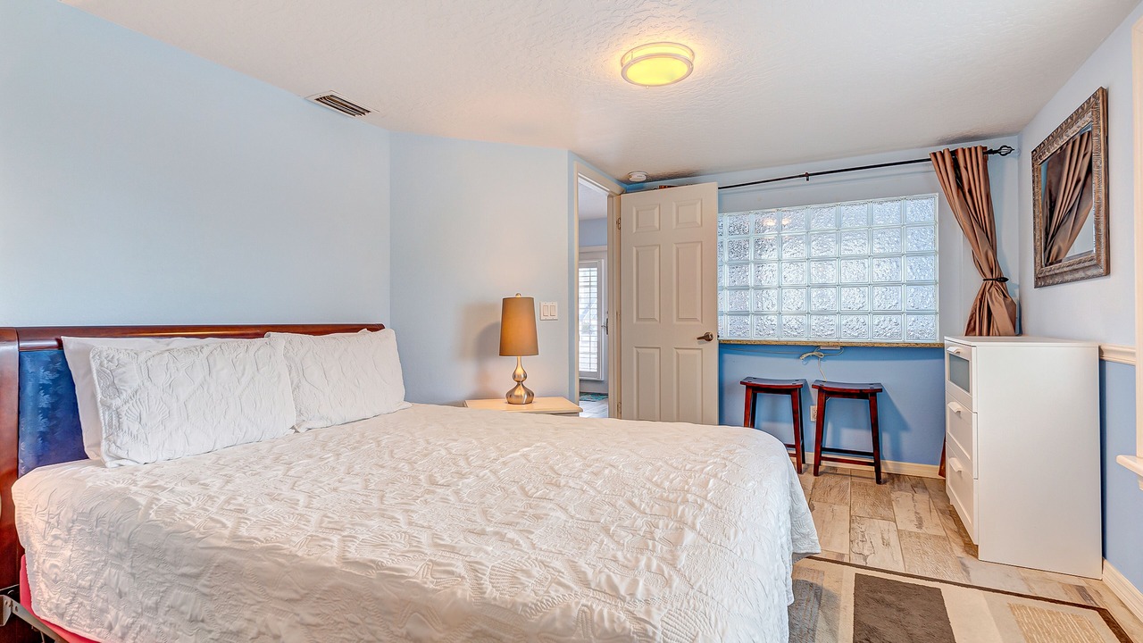 Photo of Bedroom in Cape Caneveral Beach Gardens