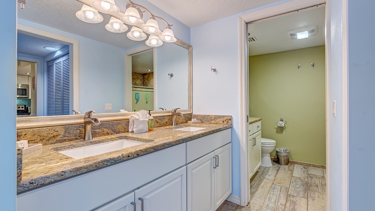 Photo of Bathroom in Cape Caneveral Beach Gardens