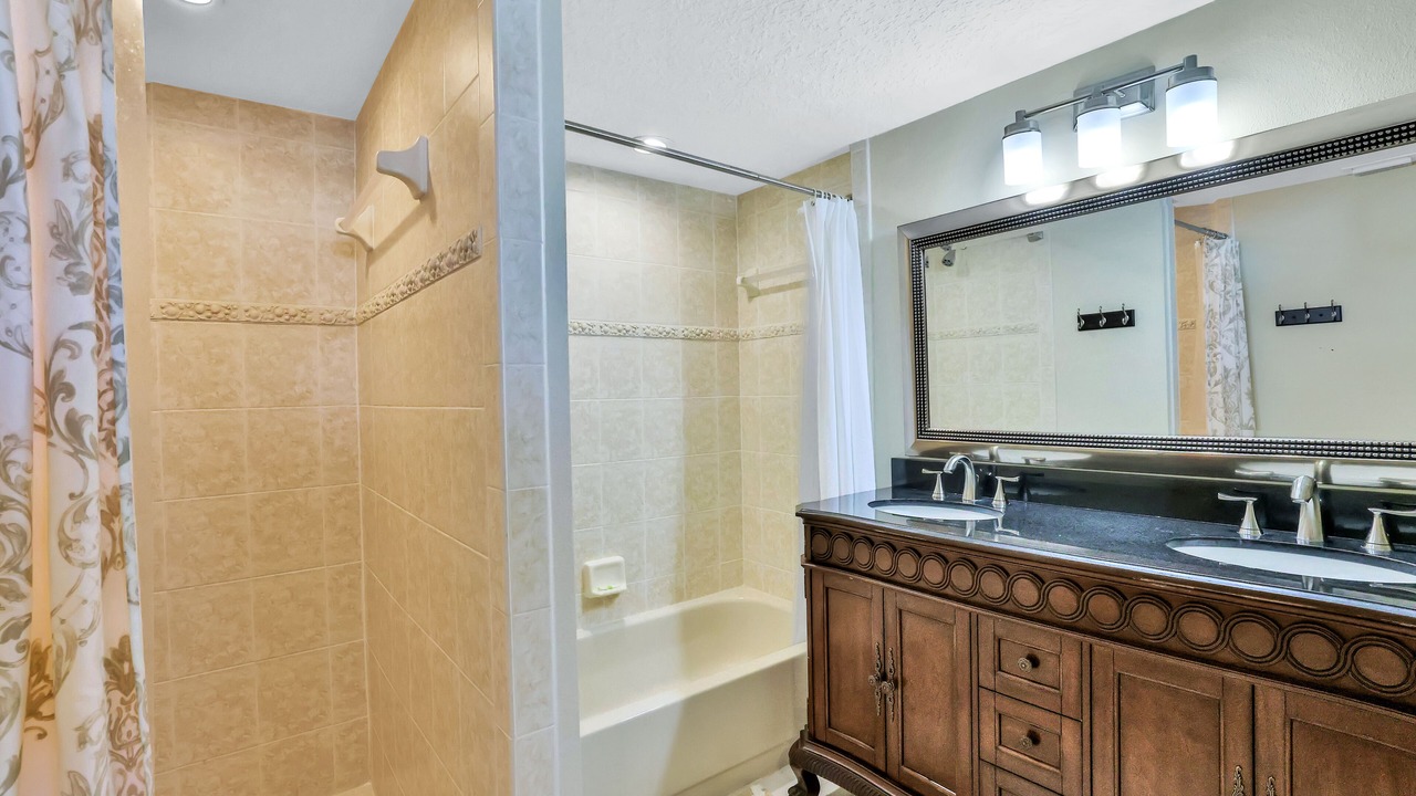 Photo of Bathroom in Cape Caneveral Beach Gardens