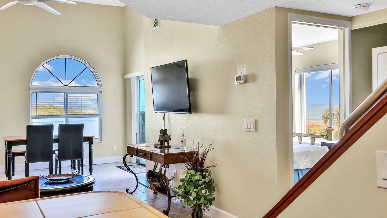 Photo of Bedroom in Cape Caneveral Beach Gardens