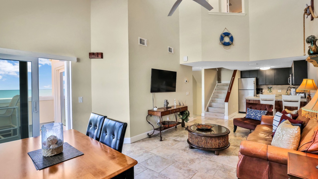 Photo of Livingroom in Cape Caneveral Beach Gardens