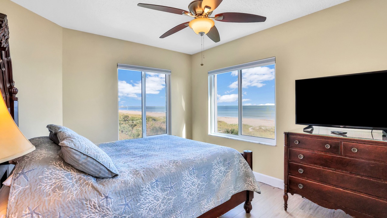 Photo of Bedroom in Cape Caneveral Beach Gardens