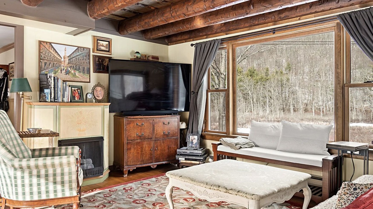Photo of Livingroom in West Stockbridge