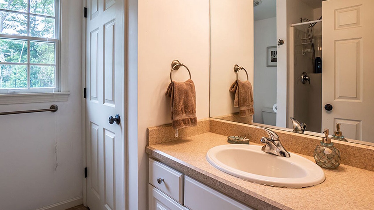 Photo of Bathroom in Campground Landing