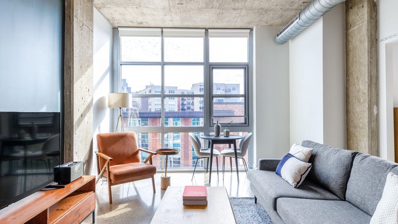 Photo of Livingroom in Logan Circle