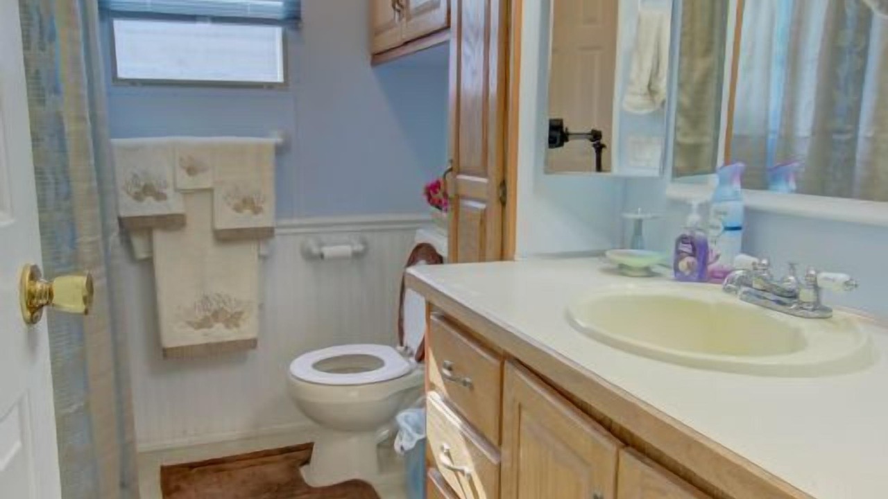 Photo of Bathroom in Assateague Pointe