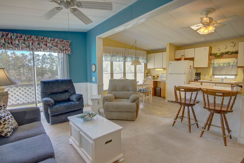 Photo of Livingroom in Assateague Pointe