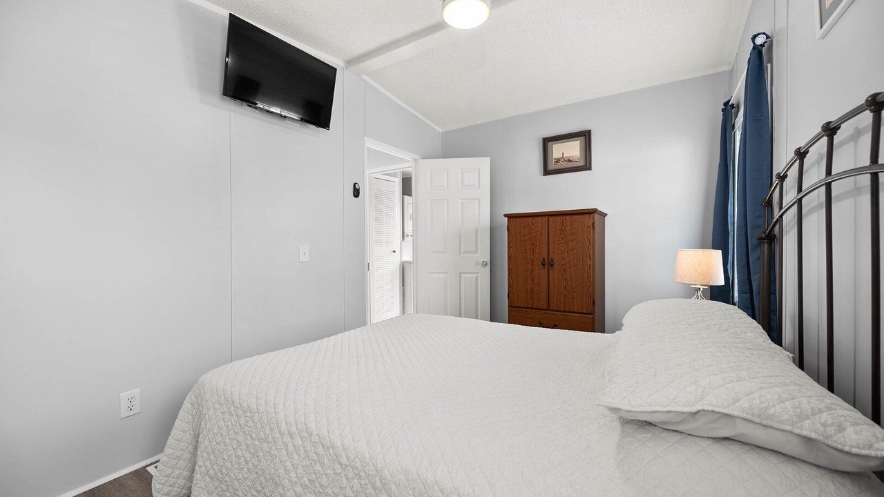 Photo of Bedroom in Assateague Pointe
