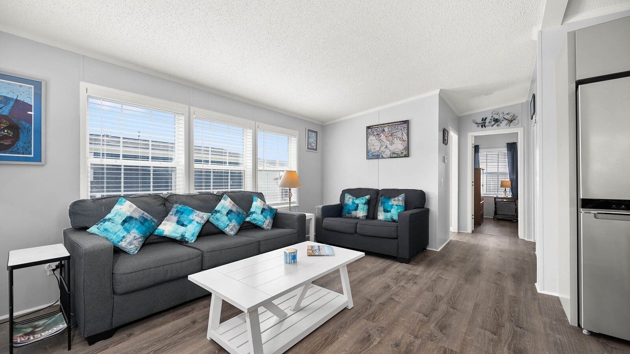 Photo of Livingroom in Assateague Pointe