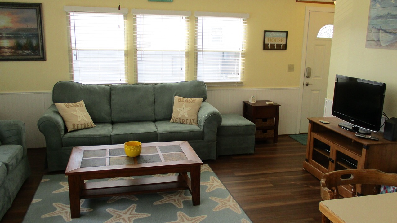 Photo of Livingroom in Assateague Pointe
