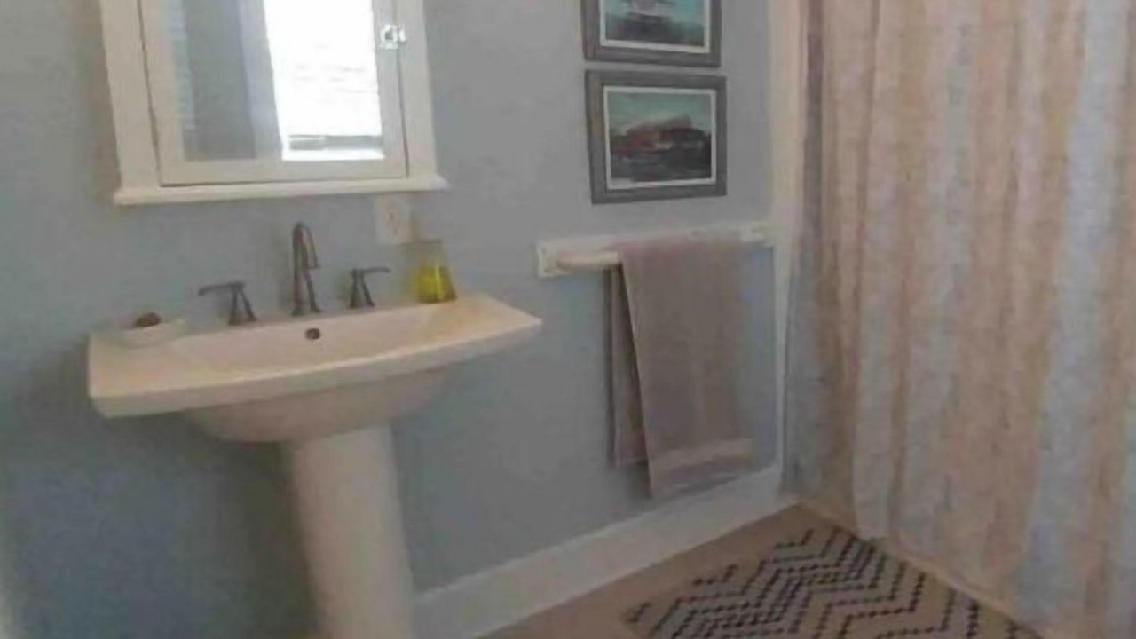Photo of Bathroom in Deltaville