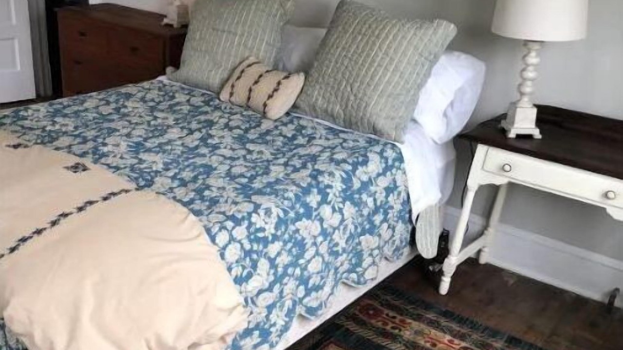 Photo of Bedroom in Deltaville