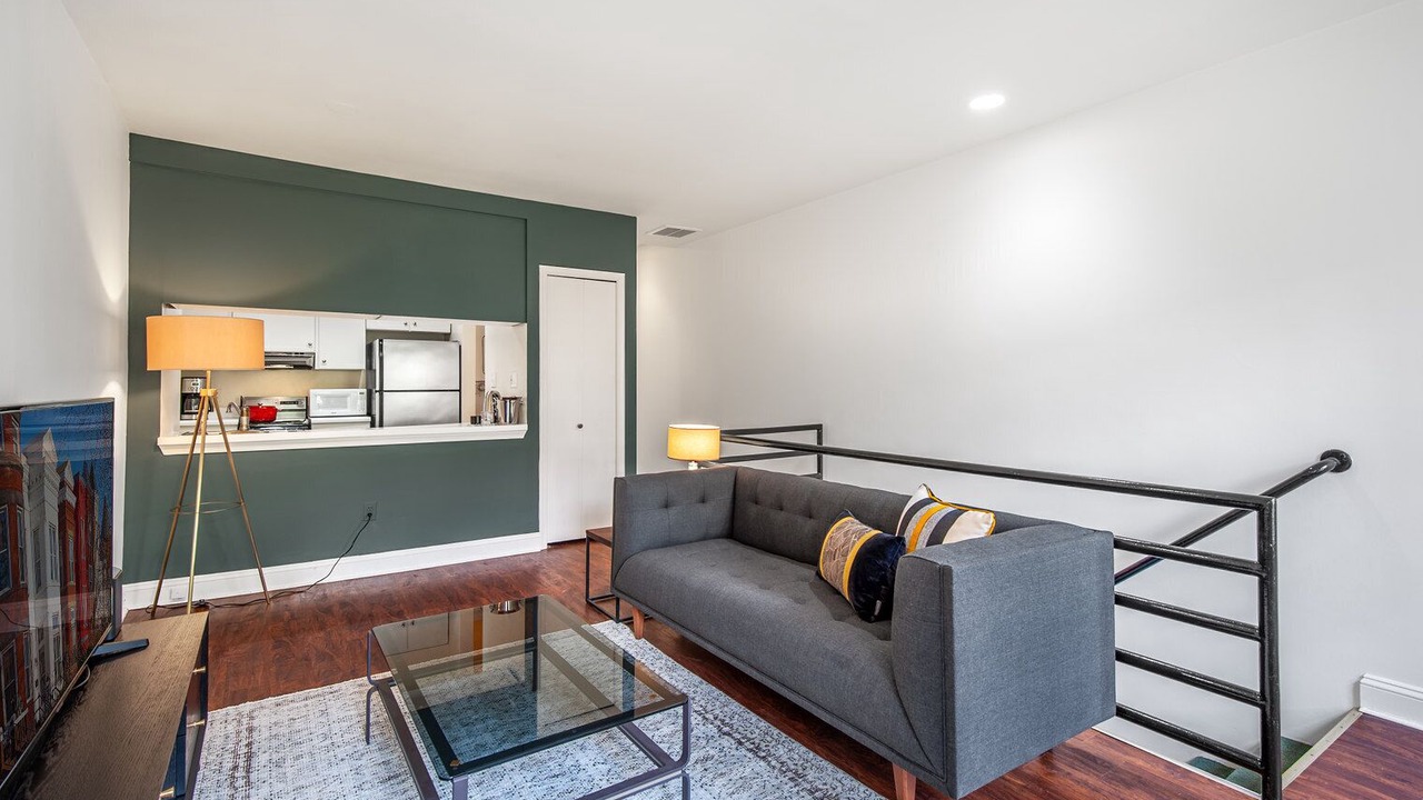 Photo of Livingroom in Dupont Circle