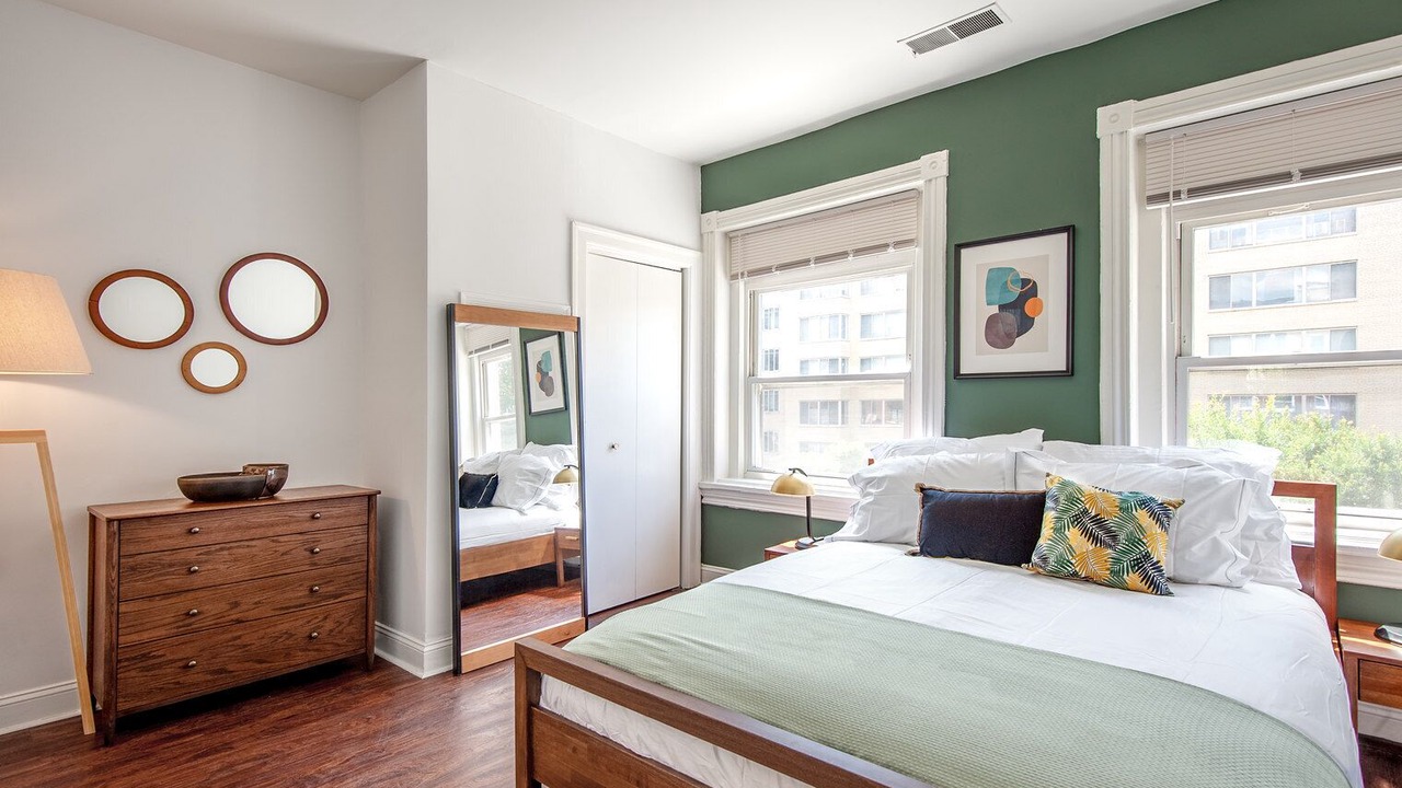 Photo of Bedroom in Dupont Circle