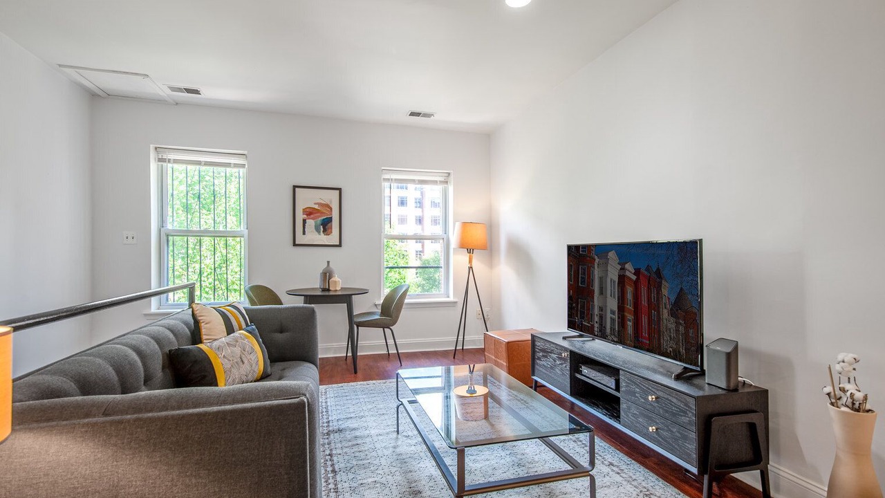 Photo of Livingroom in Dupont Circle