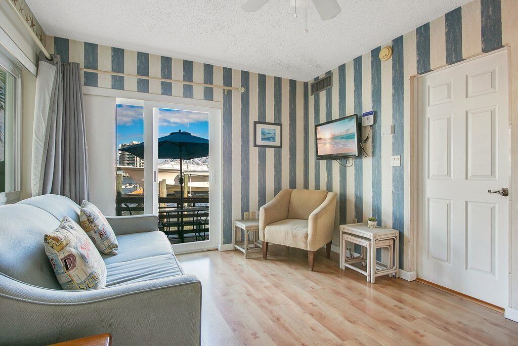 Photo of Livingroom in Bay Esplanade