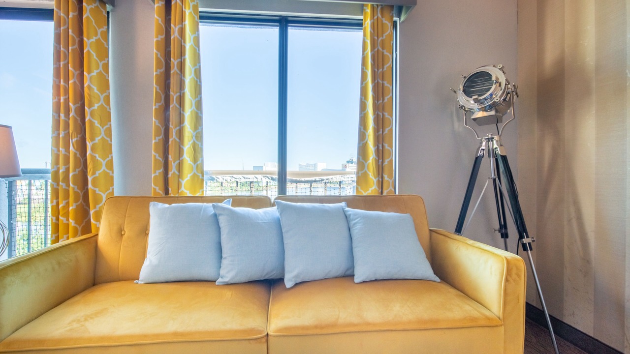 Photo of Livingroom in Florida Center