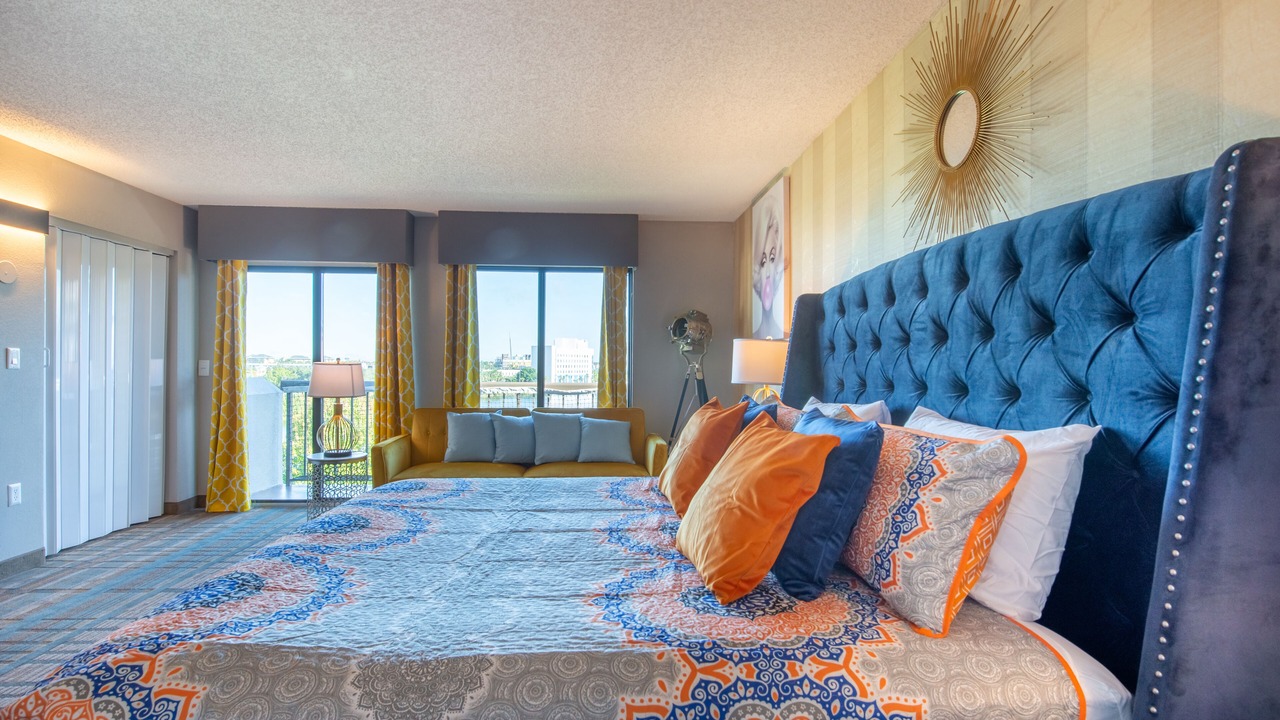 Photo of Bedroom in Florida Center