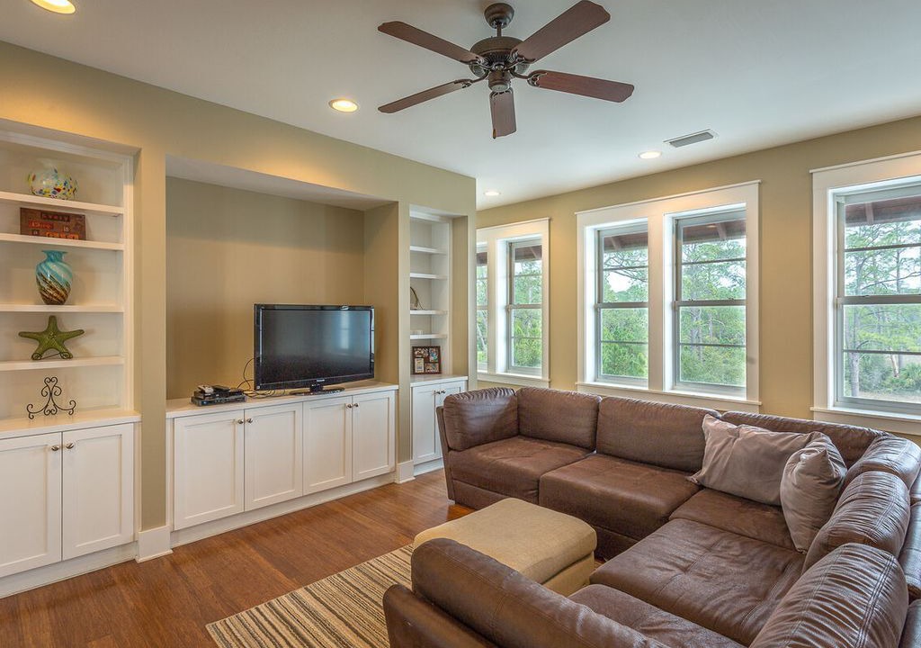Photo of Livingroom in Carrabelle