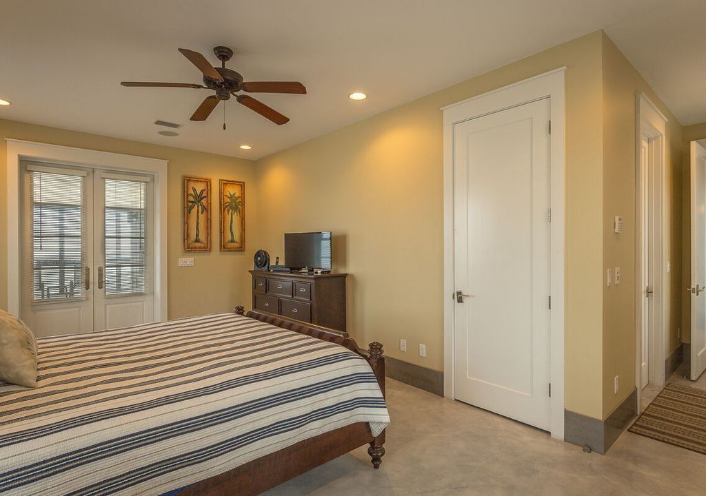 Photo of Bedroom in Carrabelle