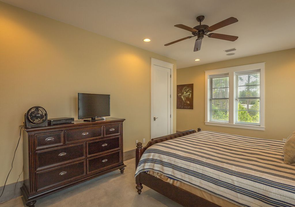 Photo of Bedroom in Carrabelle