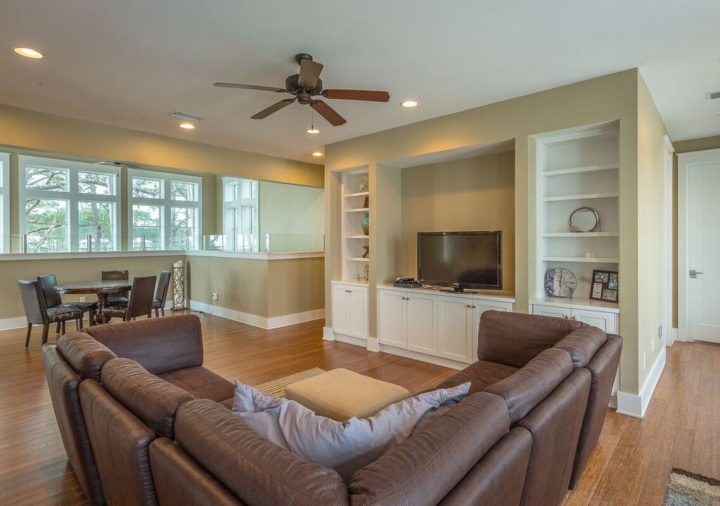 Photo of Livingroom in Carrabelle