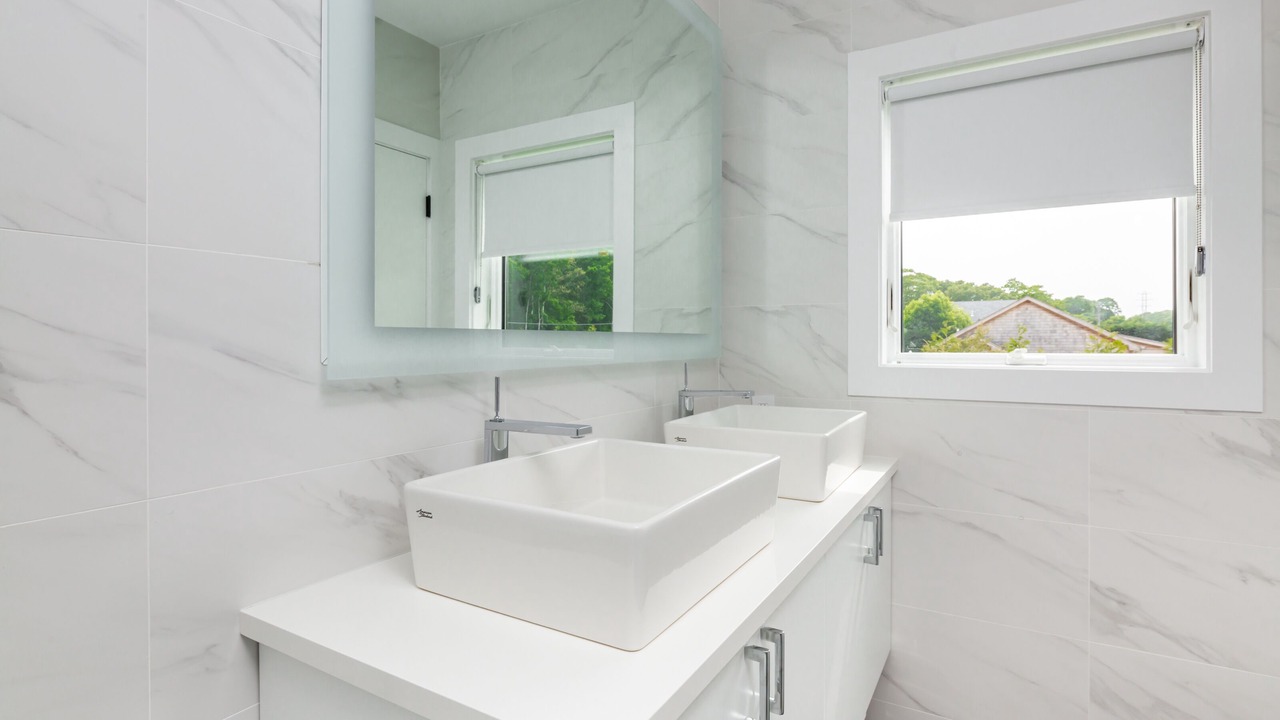 Photo of Bathroom in Amagansett North