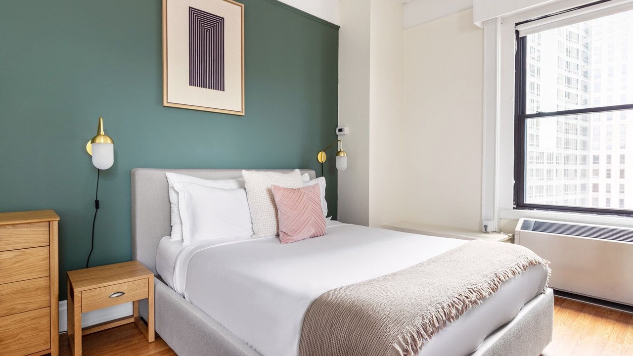 Photo of Bedroom in Theatre District