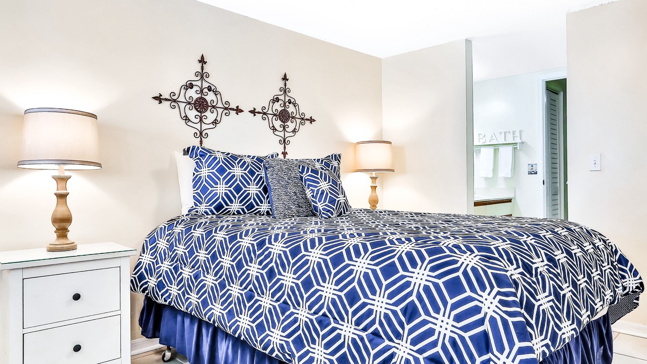 Photo of Bedroom in Cape Caneveral Beach Gardens